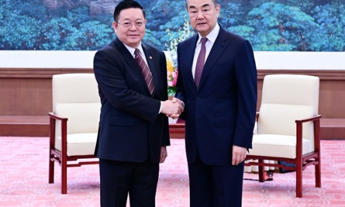 宝宝发烧可以多喝奶吗-宝宝发烧可以多喝奶吗网—知名的宝宝发烧可以多喝奶吗网站,分享宝宝发烧可以吃冰的降温吗知识